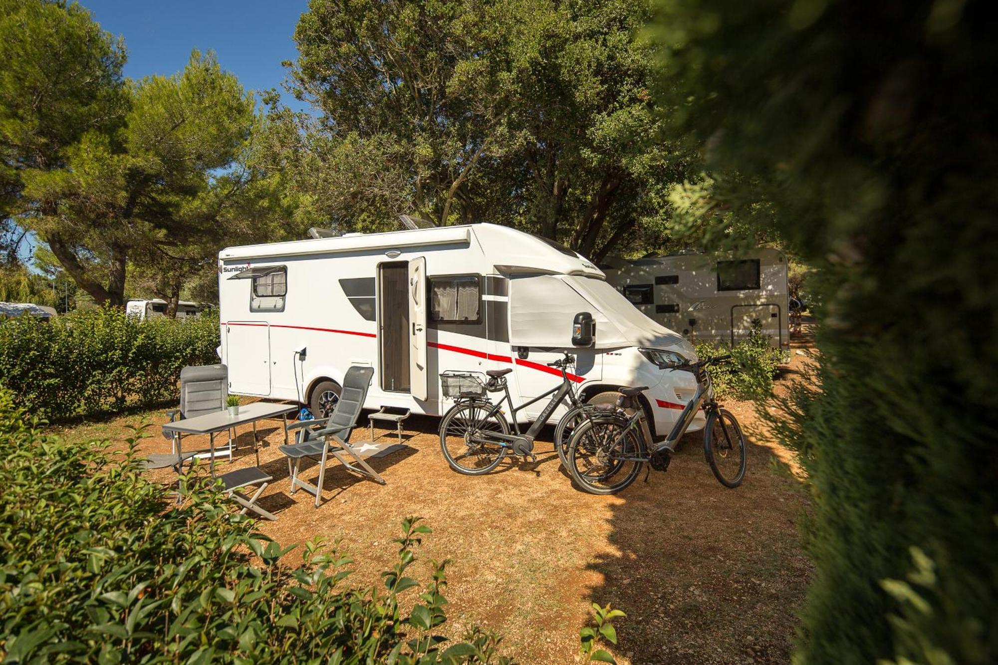 Maistra Camping Polari Pitches Ровінь Екстер'єр фото