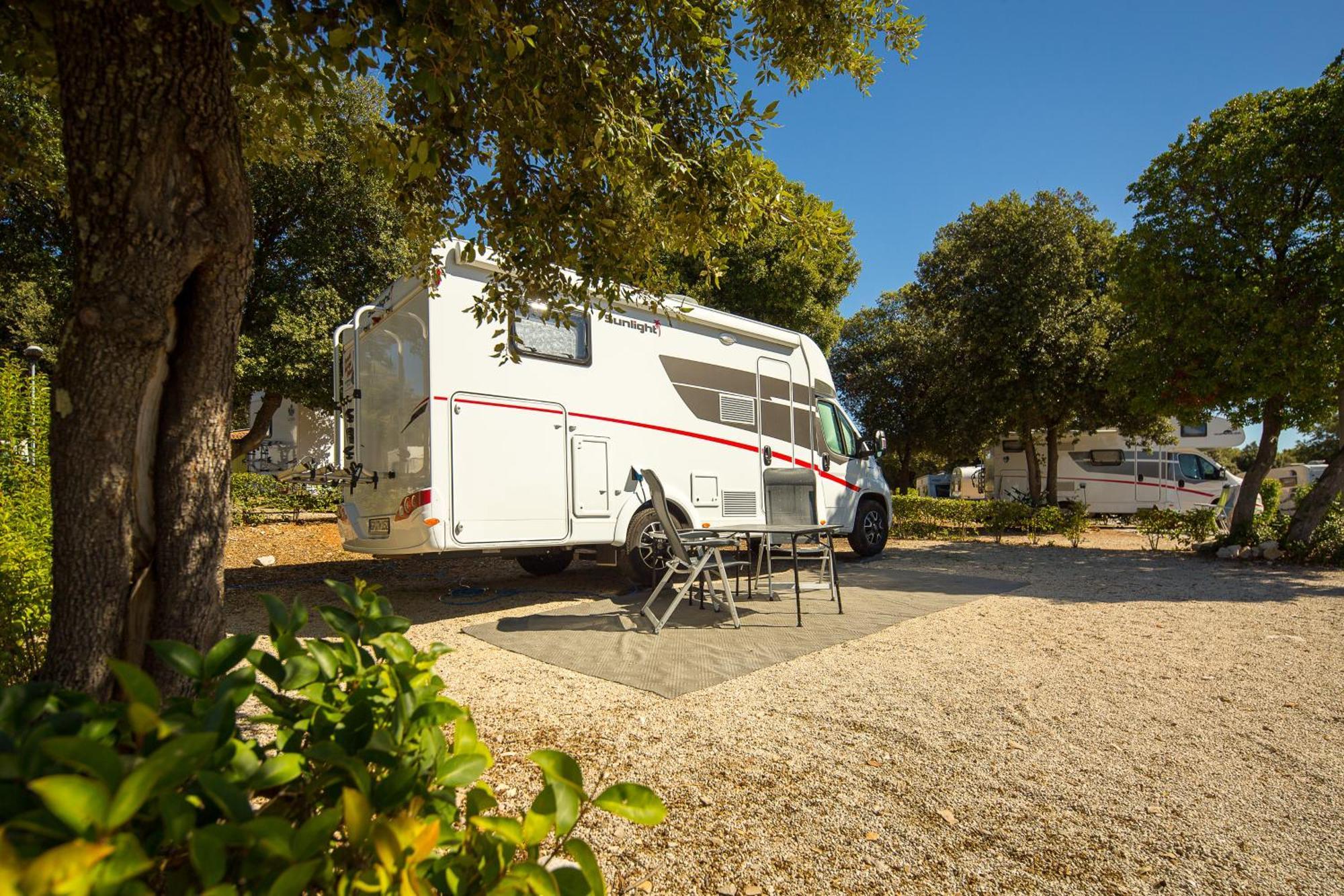 Maistra Camping Polari Pitches Ровінь Екстер'єр фото